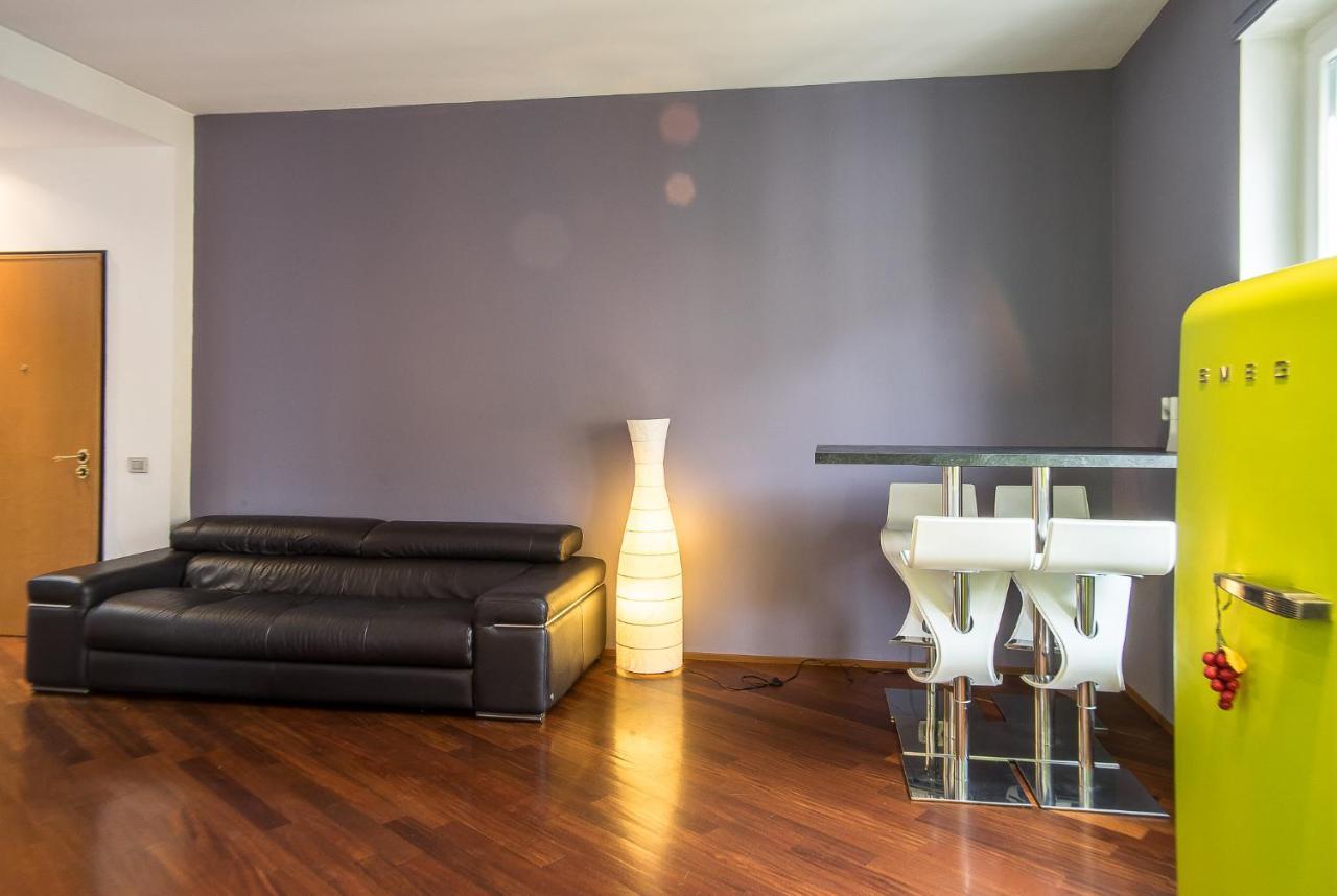 Apartamento Primopiano - Orombelli Milán Exterior foto